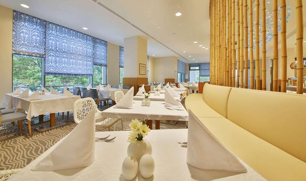Maritim Hotel Paradise Blue Албена Ресторан фото